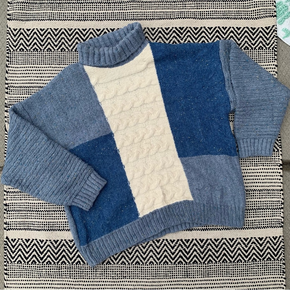 Macy McCoy Oversized Knit Turtleneck size L/XL